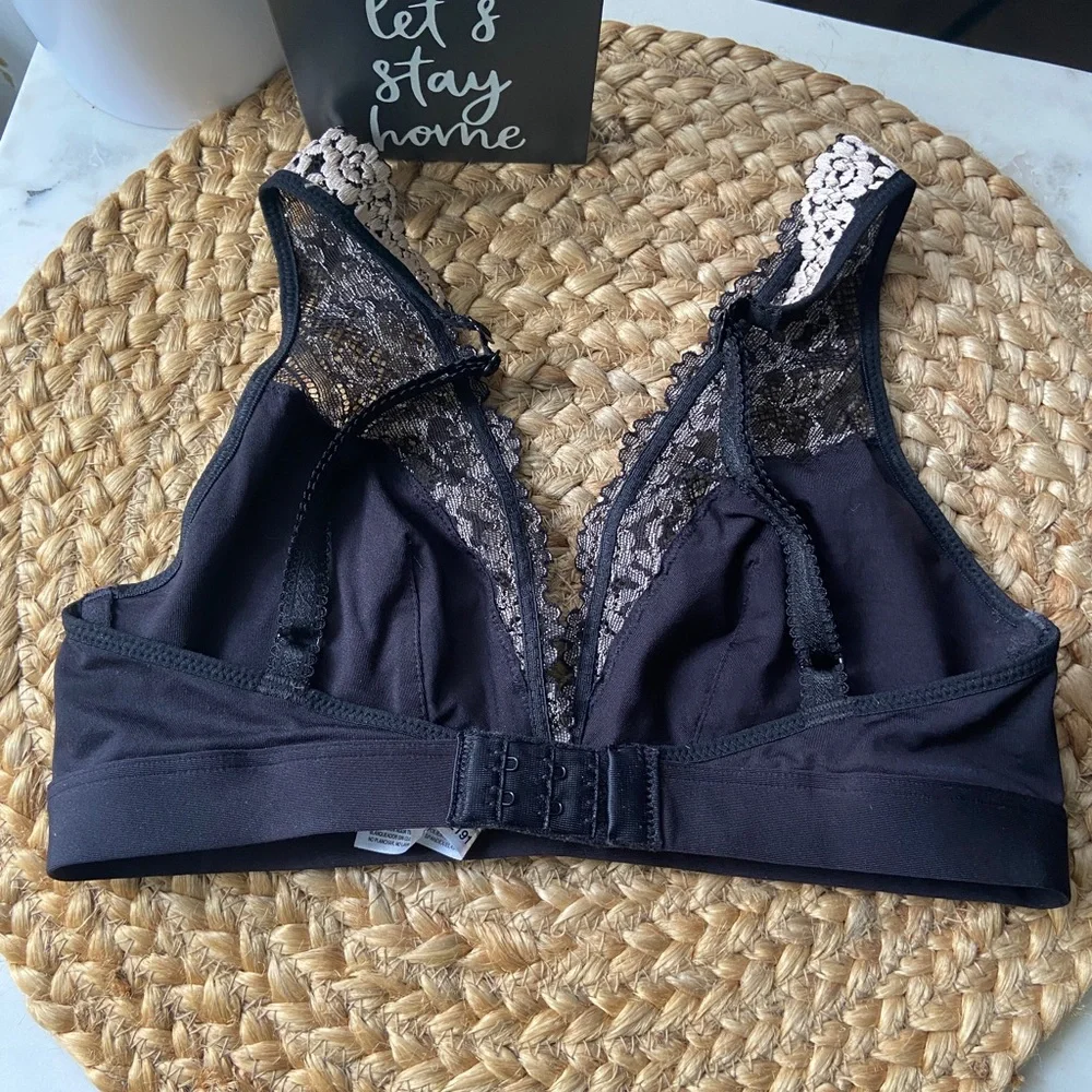 Wacoal Black Cream Embroidered Floral Lace Bralette